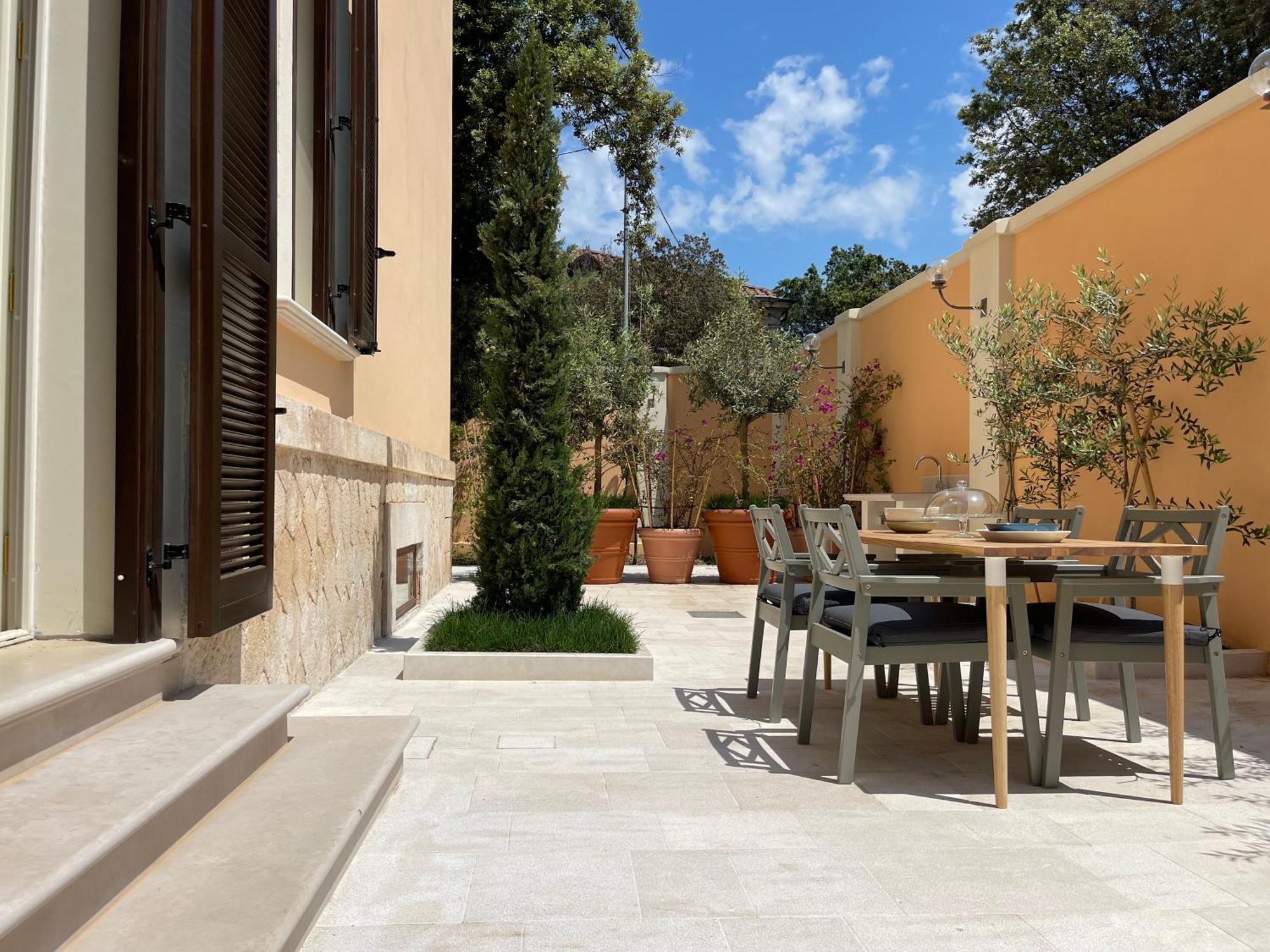 Palazzo Pitagora Hotel Taranto Exterior foto