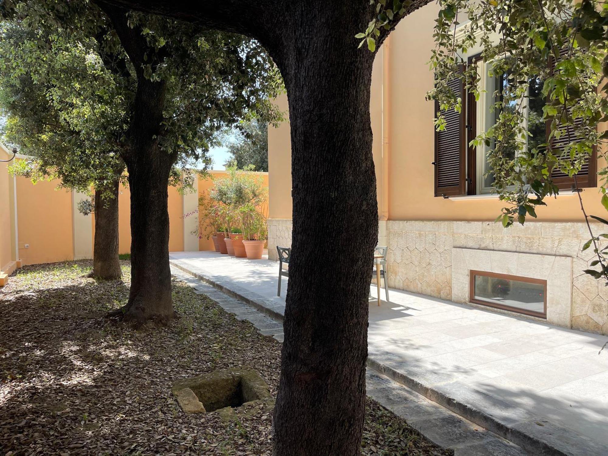 Palazzo Pitagora Hotel Taranto Exterior foto