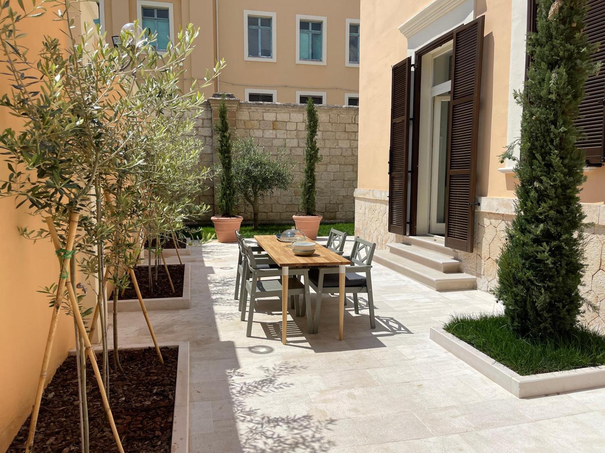 Palazzo Pitagora Hotel Taranto Exterior foto